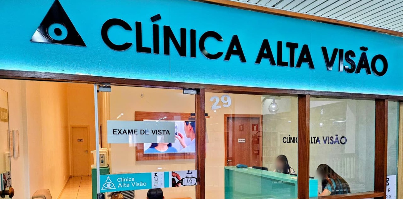 Fachada da Clínica Alta Visão no Elvira Shopping, em Uberaba